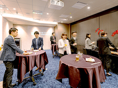 立食形式のイメージ