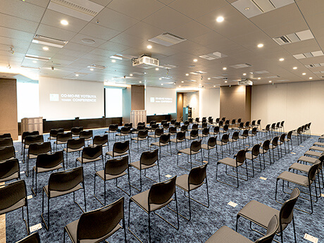 シアター形式のイメージ